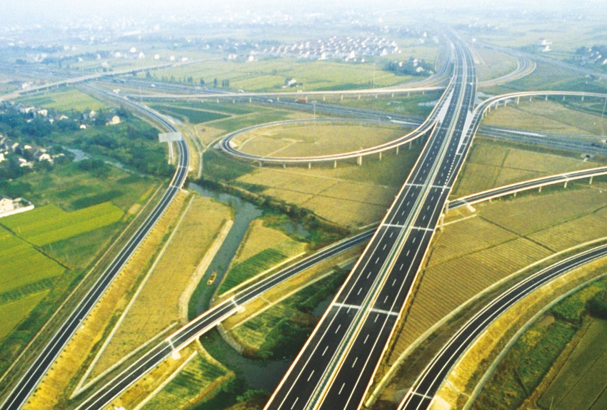 浙江乍嘉苏高速公路.jpg